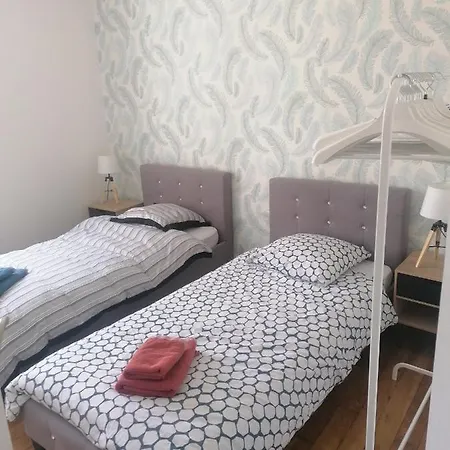 Chez La Reg'- Aux Pieds De La Cathedrale Apartment Reims