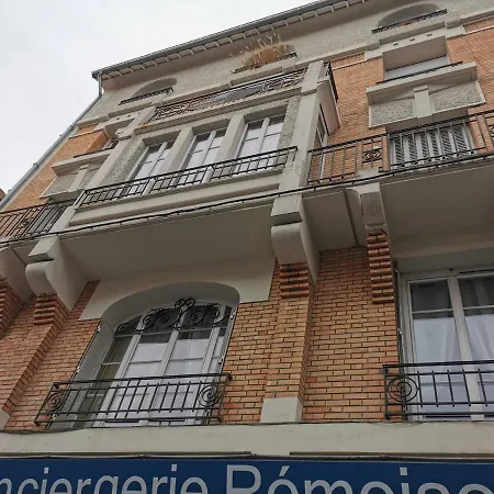 Chez La Reg'- Aux Pieds De La Cathedrale *